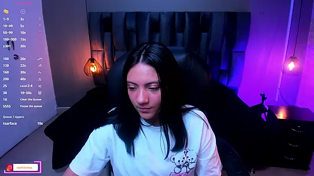 Snapshot of miichael_black chatting on February 2, 7:41 am miichael black online show from February 2, 7:41 am