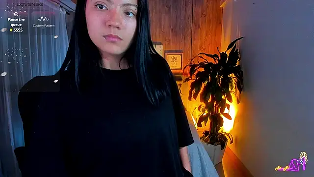 Snapshot of miichael_black chatting on February 6, 12:37 pm miichael black online show from February 6, 12:37 pm