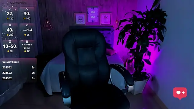 Snapshot of miichael_black chatting on February 27, 7:47 pm miichael black online show from February 27, 7:47 pm