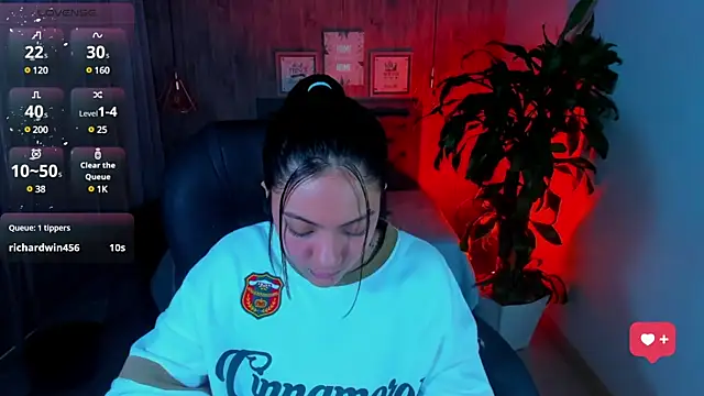 Snapshot of miichael_black chatting on February 28, 3:59 pm miichael black online show from February 28, 3:59 pm