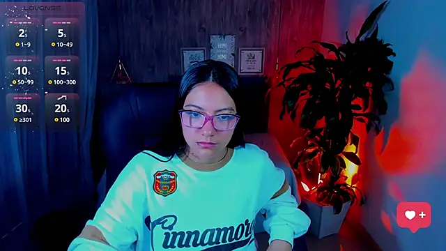 Snapshot of miichael_black chatting on March 6, 1:24 pm miichael black online show from March 6, 1:24 pm