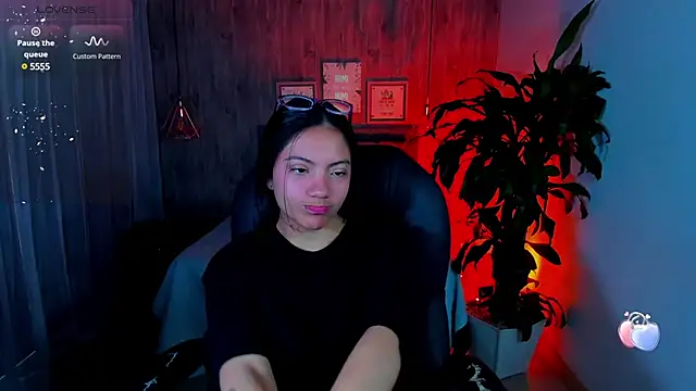 Snapshot of miichael_black chatting on March 16, 2:00 pm miichael black online show from March 16, 2:00 pm