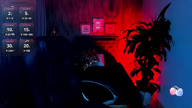 Snapshot of miichael_black chatting on March 20, 2:10 pm miichael black online show from March 20, 2:10 pm