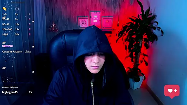 Snapshot of miichael_black chatting on March 21, 5:34 pm miichael black online show from March 21, 5:34 pm