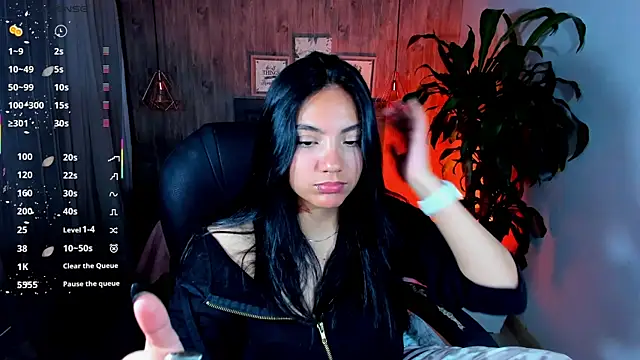 Snapshot of miichael_black chatting on September 24, 8:34 pm miichael black online show from September 24, 8:34 pm