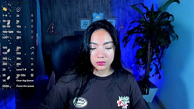 Snapshot of miichael_black chatting on October 1, 8:37 pm miichael black online show from October 1, 8:37 pm