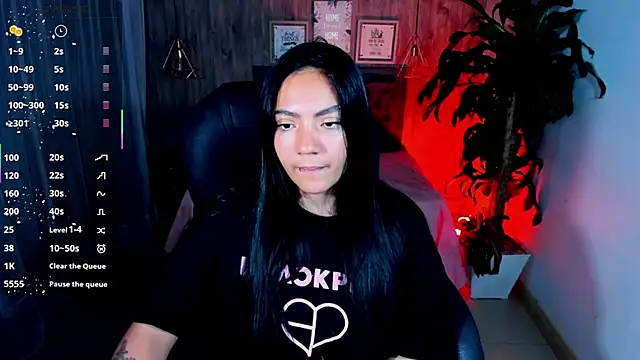 Snapshot of miichael_black chatting on October 4, 9:46 pm miichael black online show from October 4, 9:46 pm