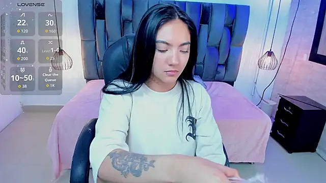 Snapshot of miichael_black chatting on November 19, 8:42 pm miichael black online show from November 19, 8:42 pm