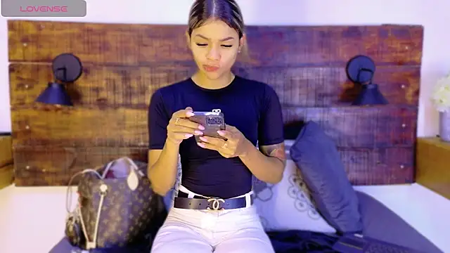 Celeste sanz online show from April 8, 10:04 am