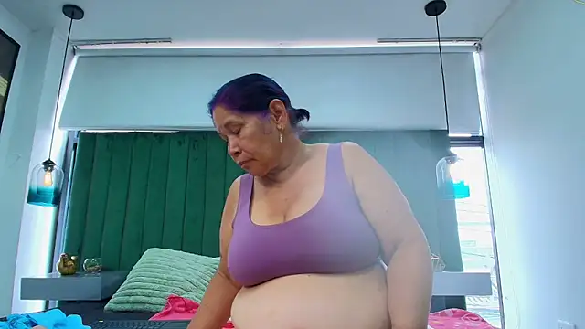 Snapshot of girl_amada chatting on May 30, 2:25 pm girl amada online show from May 30, 2:25 pm