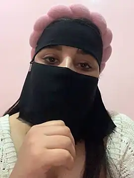 Snapshot of Miss-Soka chatting on December 14, 2:21 pm Miss-Soka online show from December 14, 2:21 pm