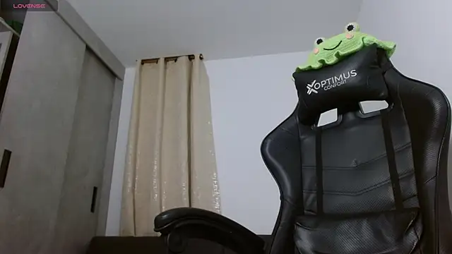 miss valery2 online show from April 17, 2:14 am