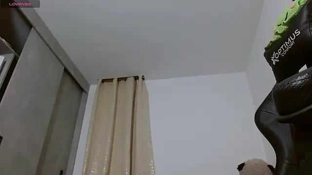 miss valery2 online show from April 18, 4:16 am