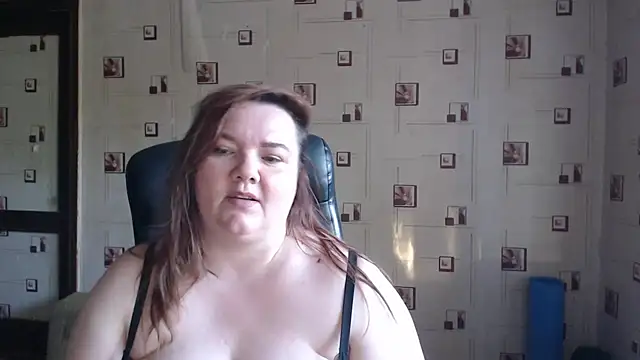 Snapshot of TasyaBigTTs chatting on May 25, 4:24 pm TasyaBigTTs online show from May 25, 4:24 pm