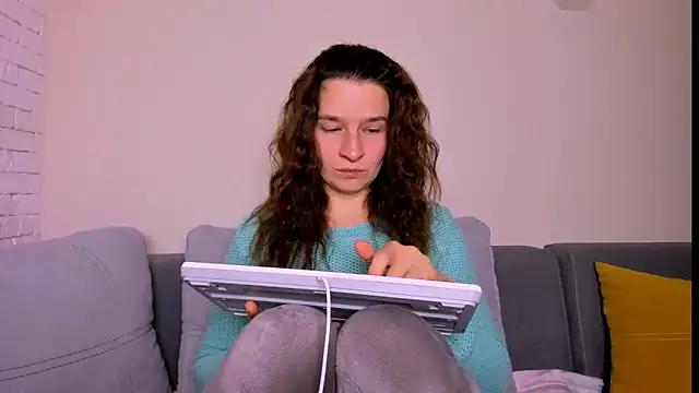 Clear Angel online show from November 8, 8:07 pm