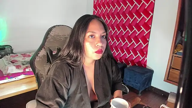 emiily15   online show from May 27, 6:16 pm