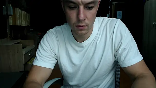 Snapshot of heilgarbest chatting on April 5, 11:07 am heilgarbest online show from April 5, 11:07 am