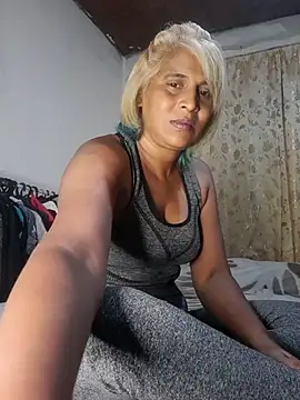 Goodgirlsue 77 online show from April 13, 6:13 pm