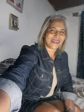 Snapshot of Goodgirlsue_77 chatting on July 14, 1:50 pm Goodgirlsue 77 online show from July 14, 1:50 pm