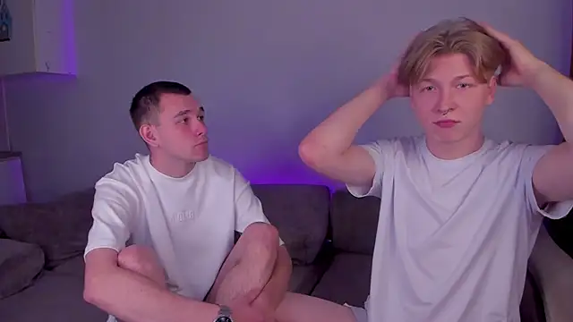 Snapshot of TheMikeSever chatting on October 27, 10:08 am TheMikeSever online show from October 27, 10:08 am