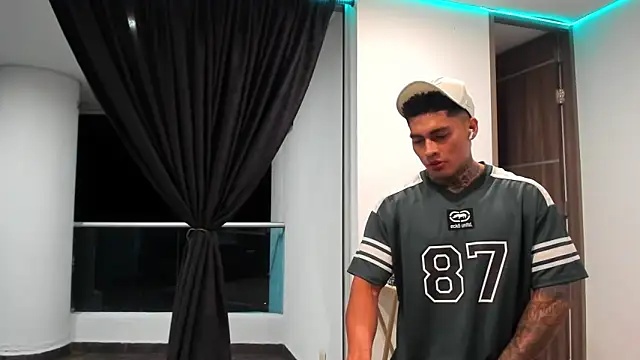 Dominiofit online show from April 8, 1:49 am