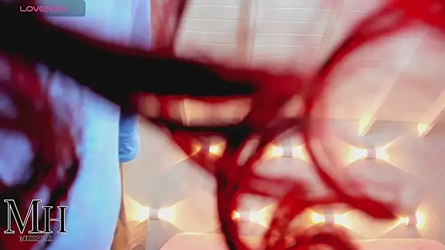 Snapshot of MizzHell chatting on January 18, 3:54 am MizzHell online show from January 18, 3:54 am