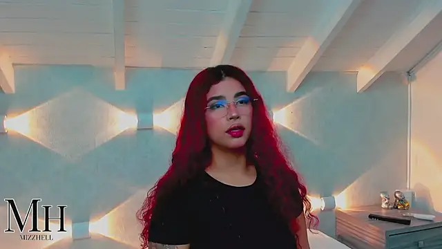 Snapshot of MizzHell chatting on February 25, 3:49 am MizzHell online show from February 25, 3:49 am