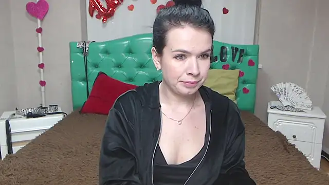 JasmineKouch online show from January 17, 6:44 pm