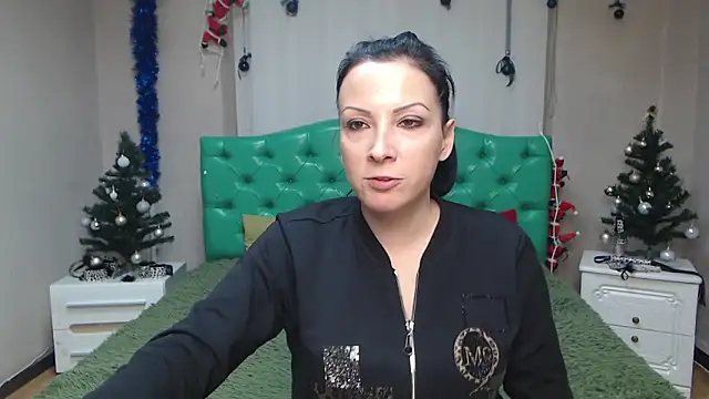 Snapshot of ElizabethSho chatting on January 18, 9:34 pm ElizabethSho online show from January 18, 9:34 pm