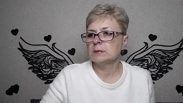 EmiliaGree online show from March 24, 6:02 pm