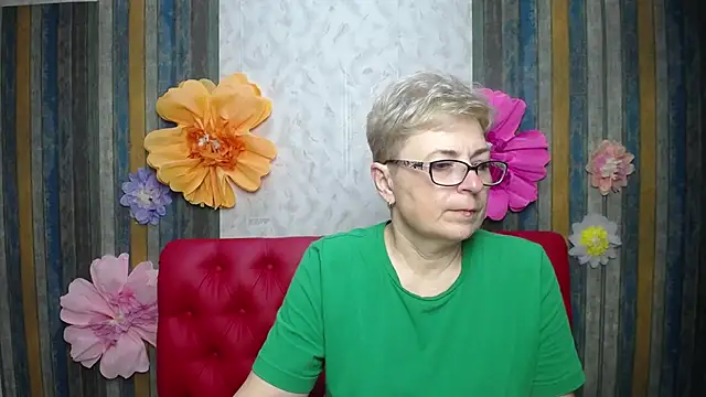 EmiliaGree online show from March 28, 6:07 pm