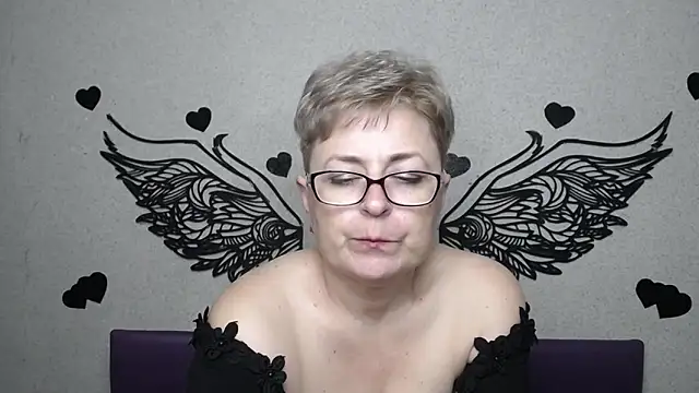 EmiliaGree online show from April 15, 7:58 pm