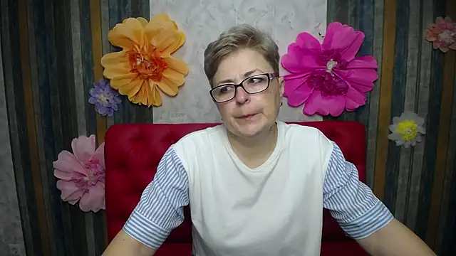 EmiliaGree online show from April 16, 5:03 pm