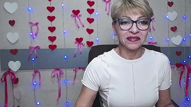 EllaBonito online show from March 7, 9:40 am