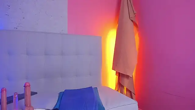 Snapshot of celestelewis chatting on March 2, 6:59 am celestelewis online show from March 2, 6:59 am