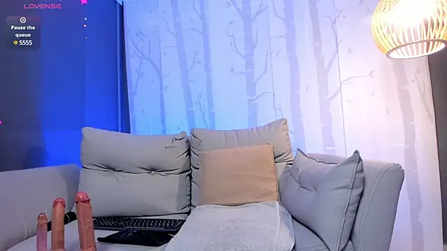 Snapshot of celestelewis chatting on March 16, 12:55 pm celestelewis online show from March 16, 12:55 pm