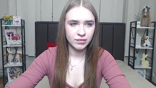 LauraHlot online show from December 4, 6:27 pm