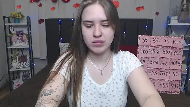 Snapshot of LauraHlot chatting on May 21, 6:42 am LauraHlot online show from May 21, 6:42 am