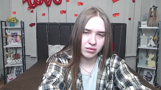 Snapshot of LauraHlot chatting on May 27, 5:48 am LauraHlot online show from May 27, 5:48 am