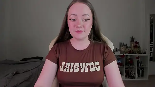 WalkingGirl online show from February 17, 10:38 pm