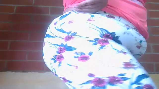 Snapshot of jones-scarlet chatting on February 20, 5:18 pm jones-scarlet online show from February 20, 5:18 pm