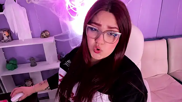 Camiila Osorio online show from October 17, 8:22 pm