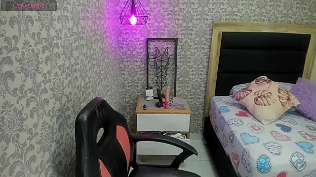 Snapshot of TATIGOLD2 chatting on February 19, 12:33 pm TATIGOLD2 online show from February 19, 12:33 pm