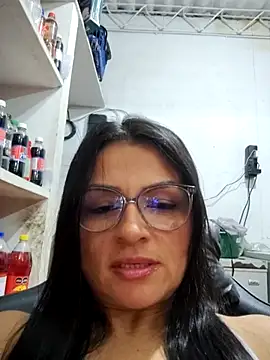 Linda Lars online show from March 3, 2:07 am