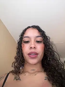 MarieLeon online show from May 16, 8:07 pm
