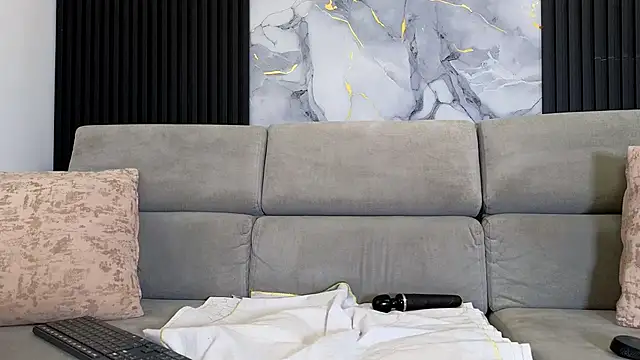 Snapshot of anellejones chatting on February 25, 7:23 pm anellejones online show from February 25, 7:23 pm