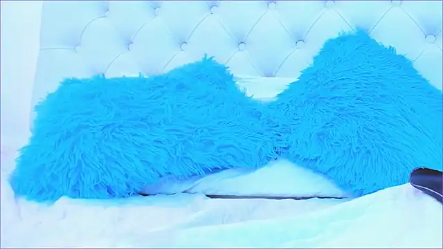 Snapshot of silvana__miller chatting on March 4, 10:16 pm silvana miller online show from March 4, 10:16 pm