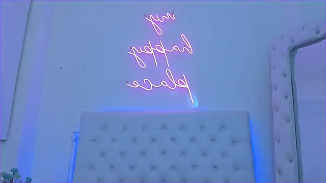 Snapshot of silvana__miller chatting on March 15, 1:30 am silvana miller online show from March 15, 1:30 am