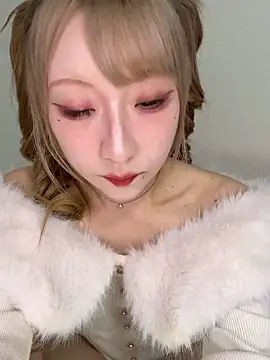 alice  1111 online show from April 1, 4:02 am