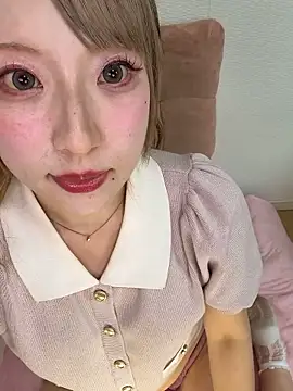 Snapshot of alice__1111 chatting on June 27, 7:35 am alice 1111 online show from June 27, 7:35 am